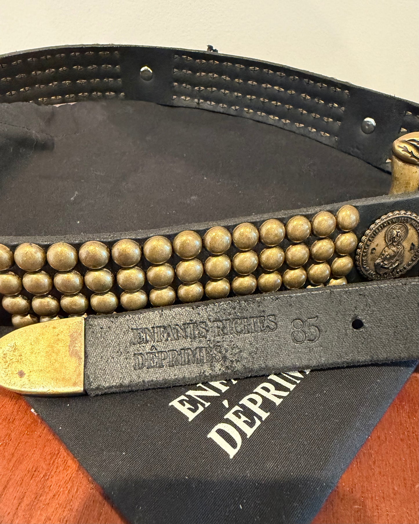 Enfants Riches Déprimes Antique Brass Jesus Coin Belt