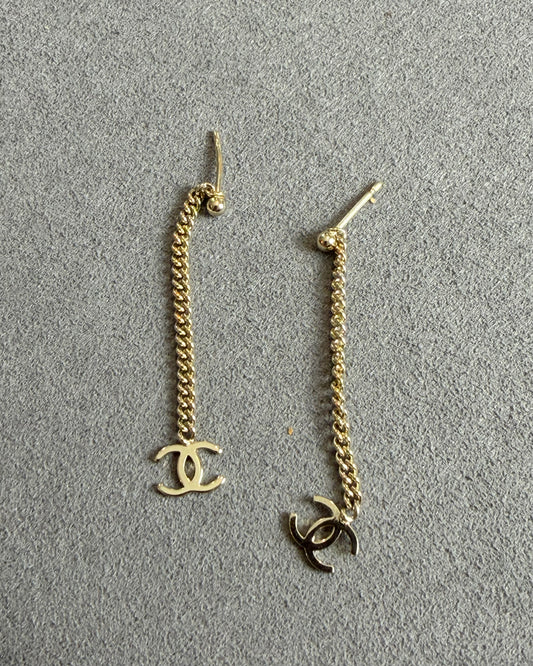 CHANEL light gold-tone CC CHAIN Drop Earrings